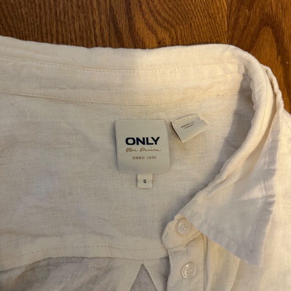 White Linen Button Up - Picture 3 of 3